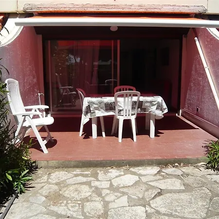 Appartamento Climatisé, Terrasse, Jardin Clos, Parking Privé, Proche Et Commerces Au Grau-du-roi - Fr-1-731-53 Le Grau-du-Roi