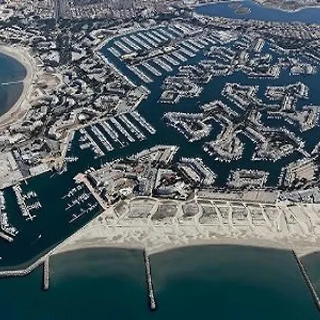 Climatisé, Terrasse, Jardin Clos, Parking Privé, Proche Et Commerces Au Grau-du-roi - Fr-1-731-53